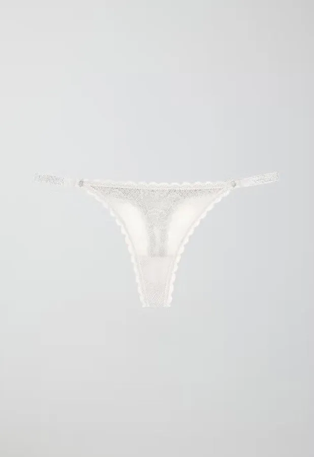 Low waist lace thong