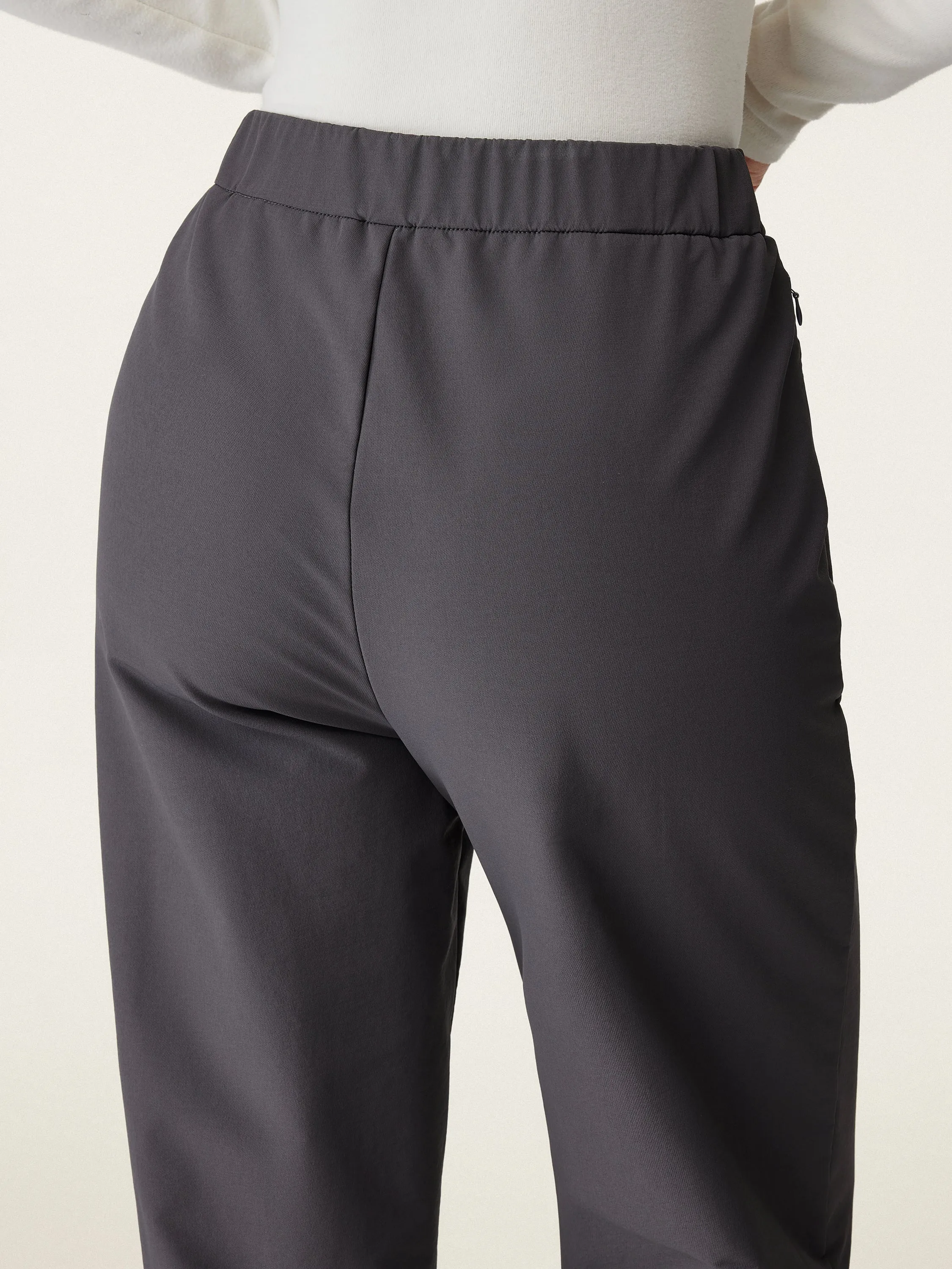 Stretch Water-Repellent Tapered Pant