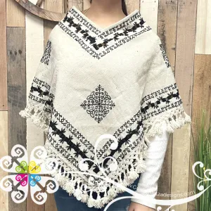 Wool Deshilado Design Embroider Poncho - Mañanita